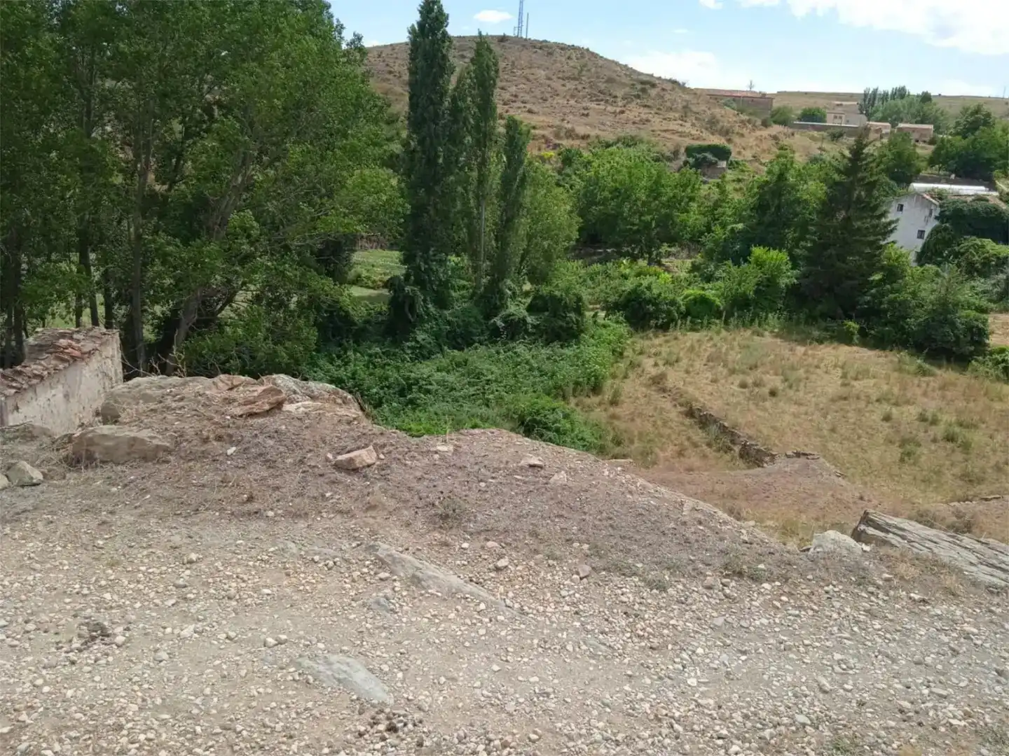 Finca rústica en venda en Dévanos amb Jardí privat
