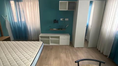 Foto 2 de Estudi de lloguer a Carrer de Sant Mateu, Pla de Bon Repós, Alicante / Alacant