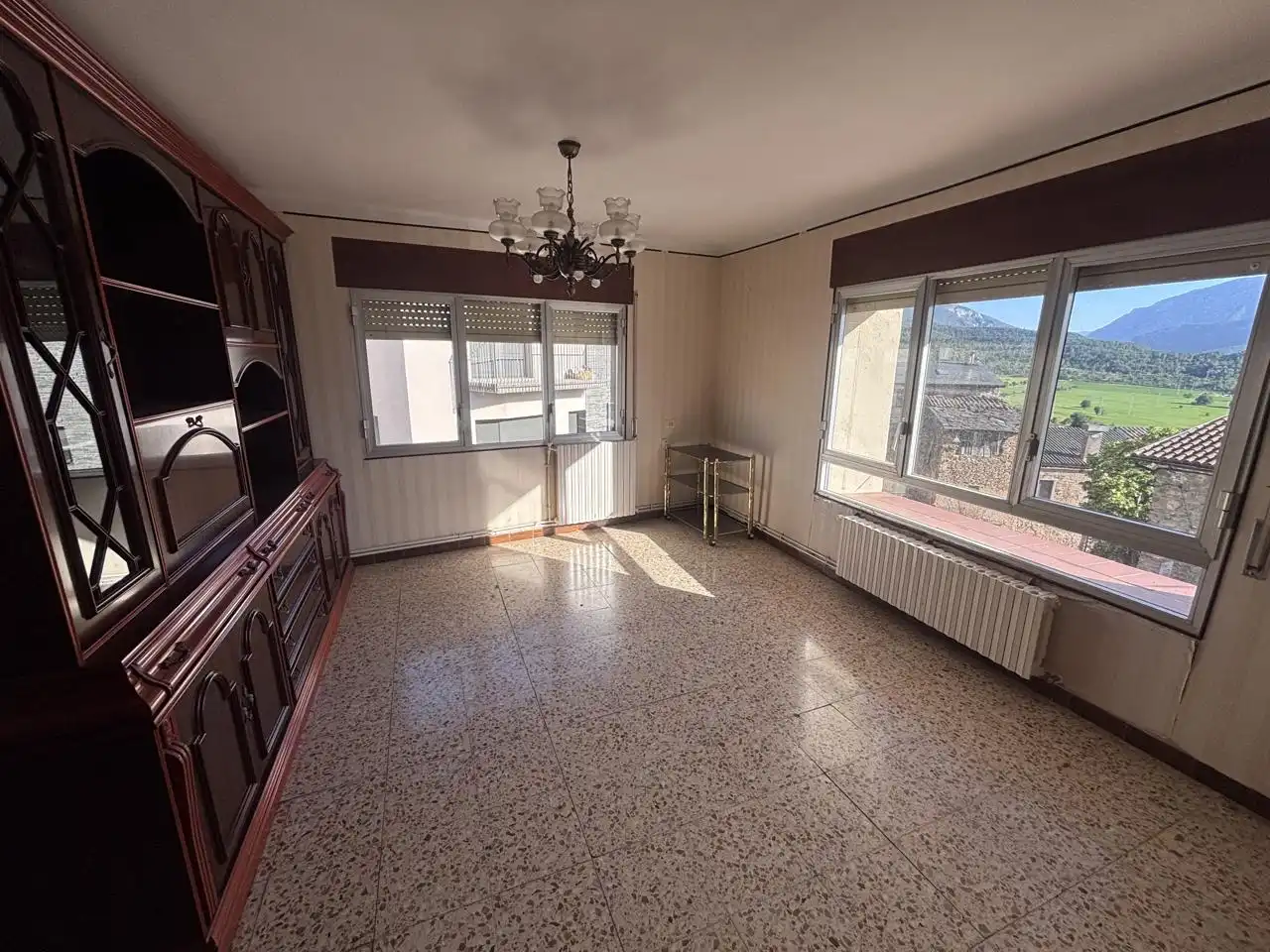 Sala d'estar de Casa o xalet en venda en Ribera d'Urgellet amb Calefacció, Moblat i Alarma