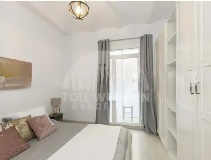 Habitación de Piso en venta en Barcelona con Terraza, Amueblado y Balcón