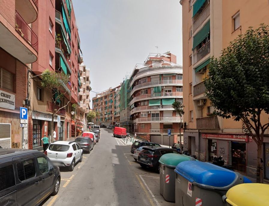 Exterior view of Planta baja for sale in Badalona