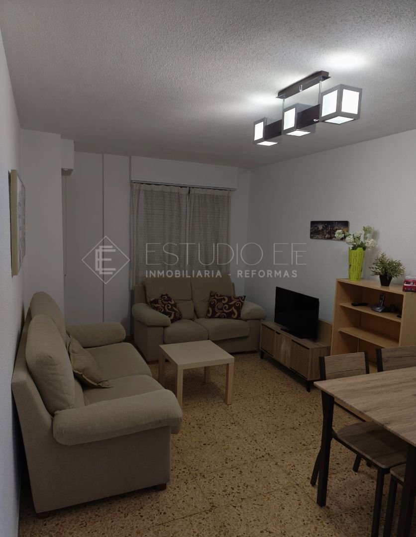 Living room of Flat to rent in Salamanca Capital  with Heating and Furnished