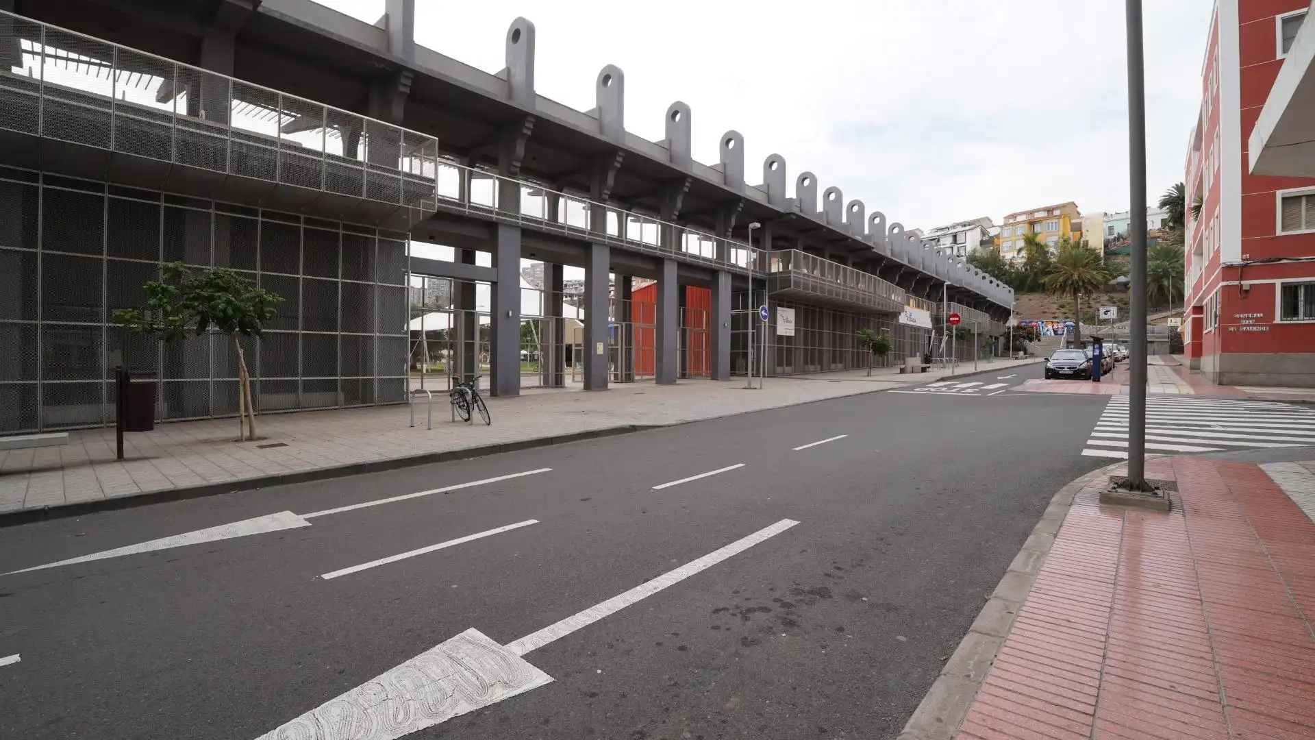 Vista exterior de Pis en venda en Las Palmas de Gran Canaria amb Moblat i Balcó
