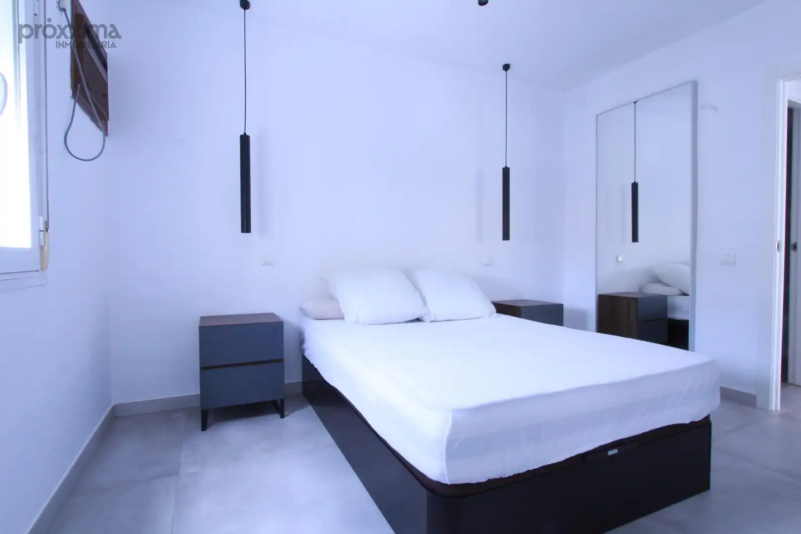 Bedroom of Flat for rent in Sevilla  with Air Conditioner, Terrace and Furnished