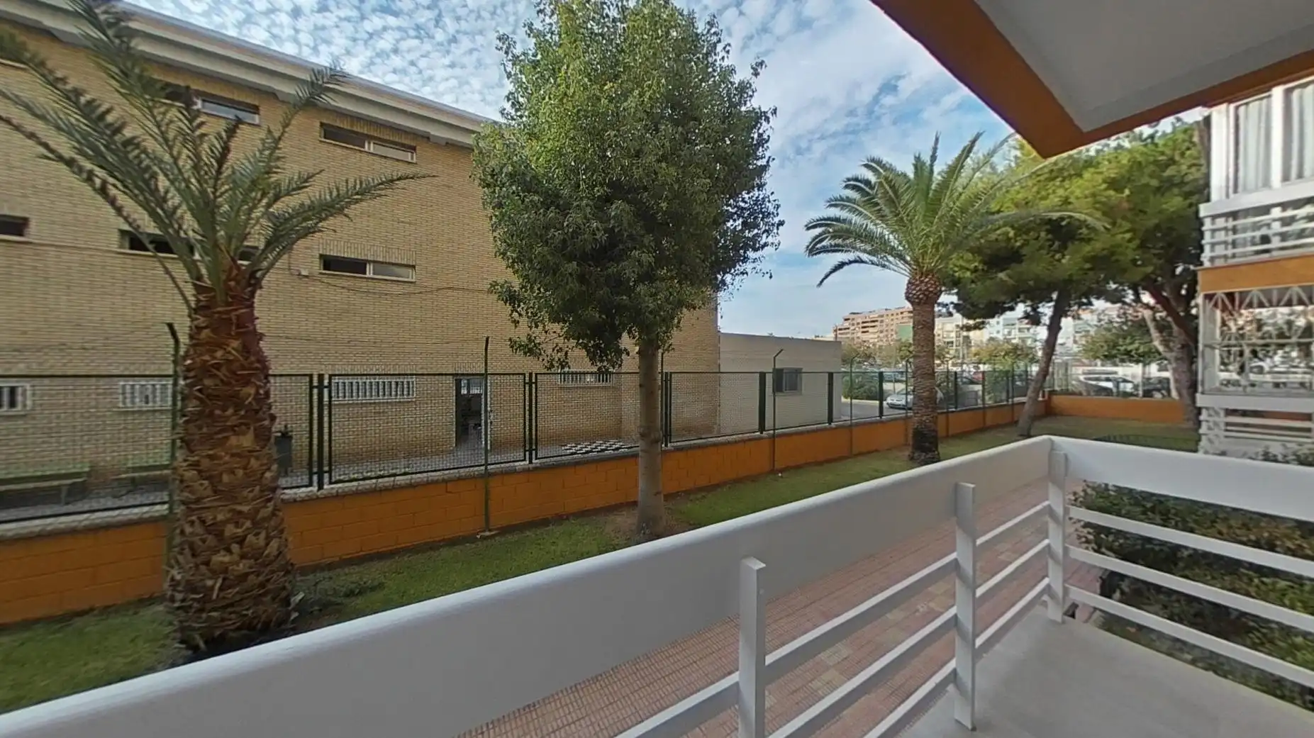 Vista exterior de Pis en venda en Alicante / Alacant