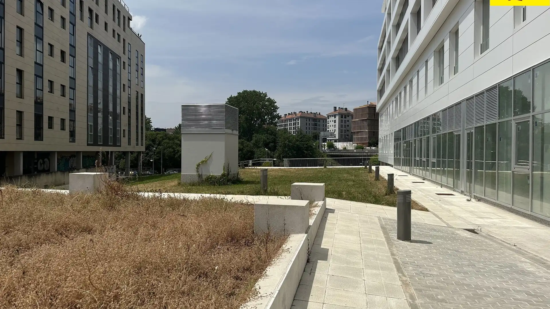 Vista exterior de Local en venta en Santiago de Compostela  con Aire acondicionado