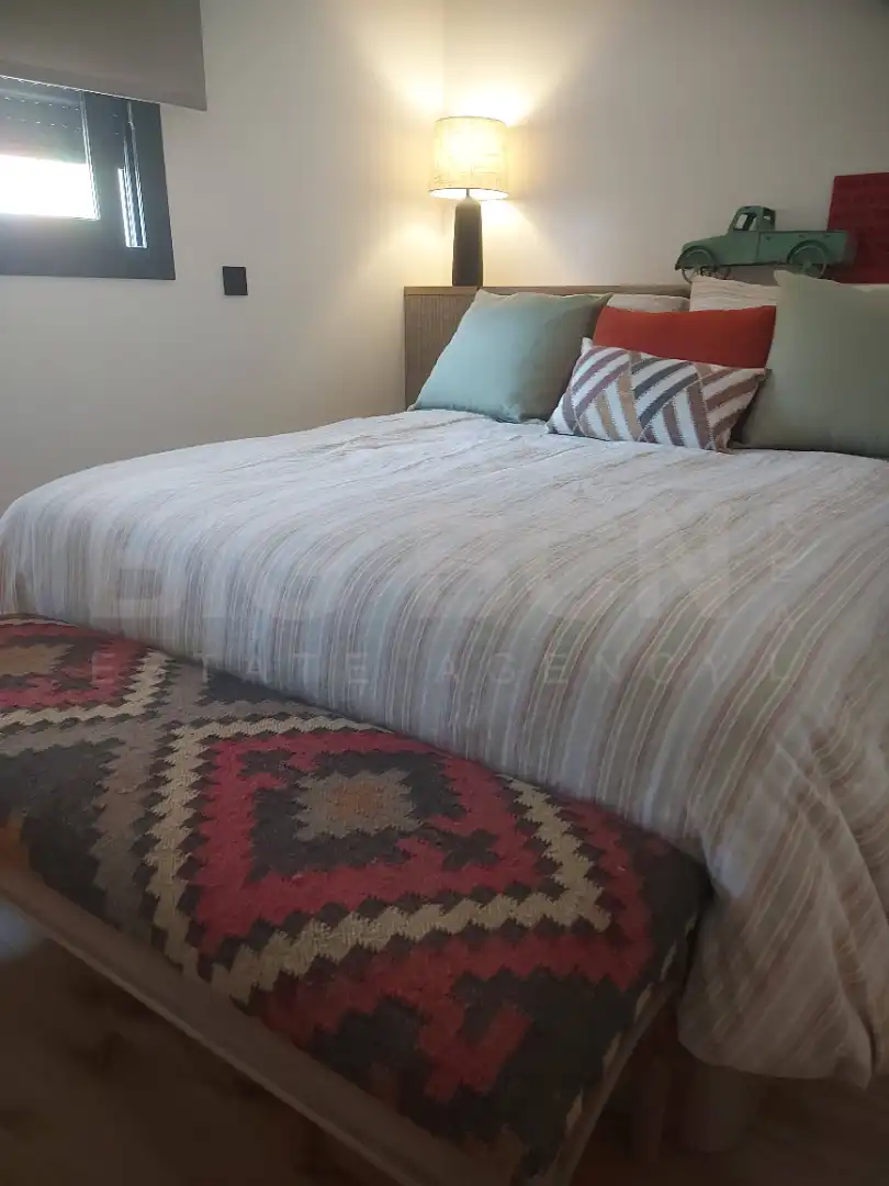 Habitación de Casa adosada de alquiler en Esplugues de Llobregat con Aire acondicionado, Calefacción y Parquet