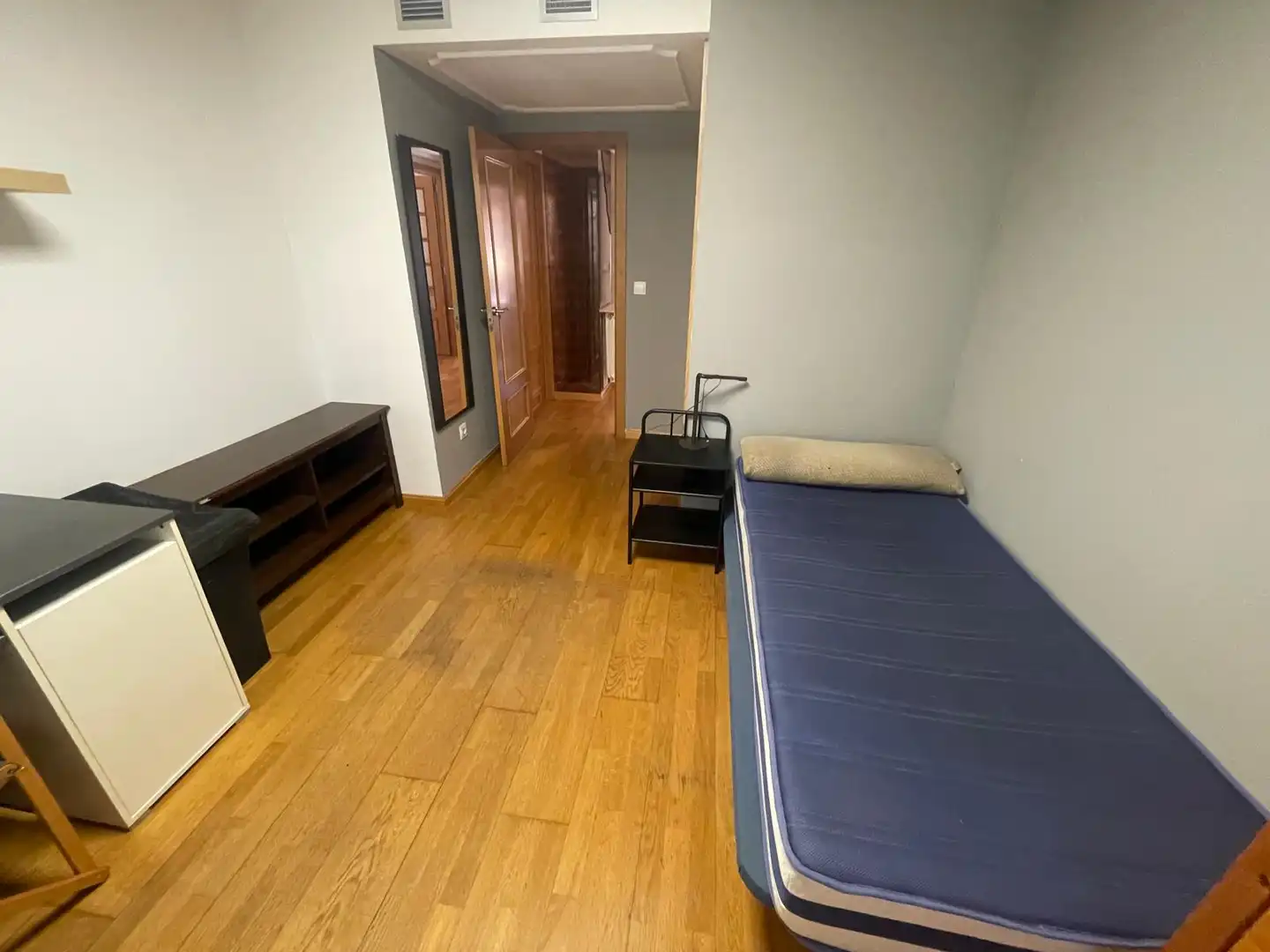 Habitación de Piso de alquiler en Zaragoza con Aire acondicionado, Calefacción y Parquet