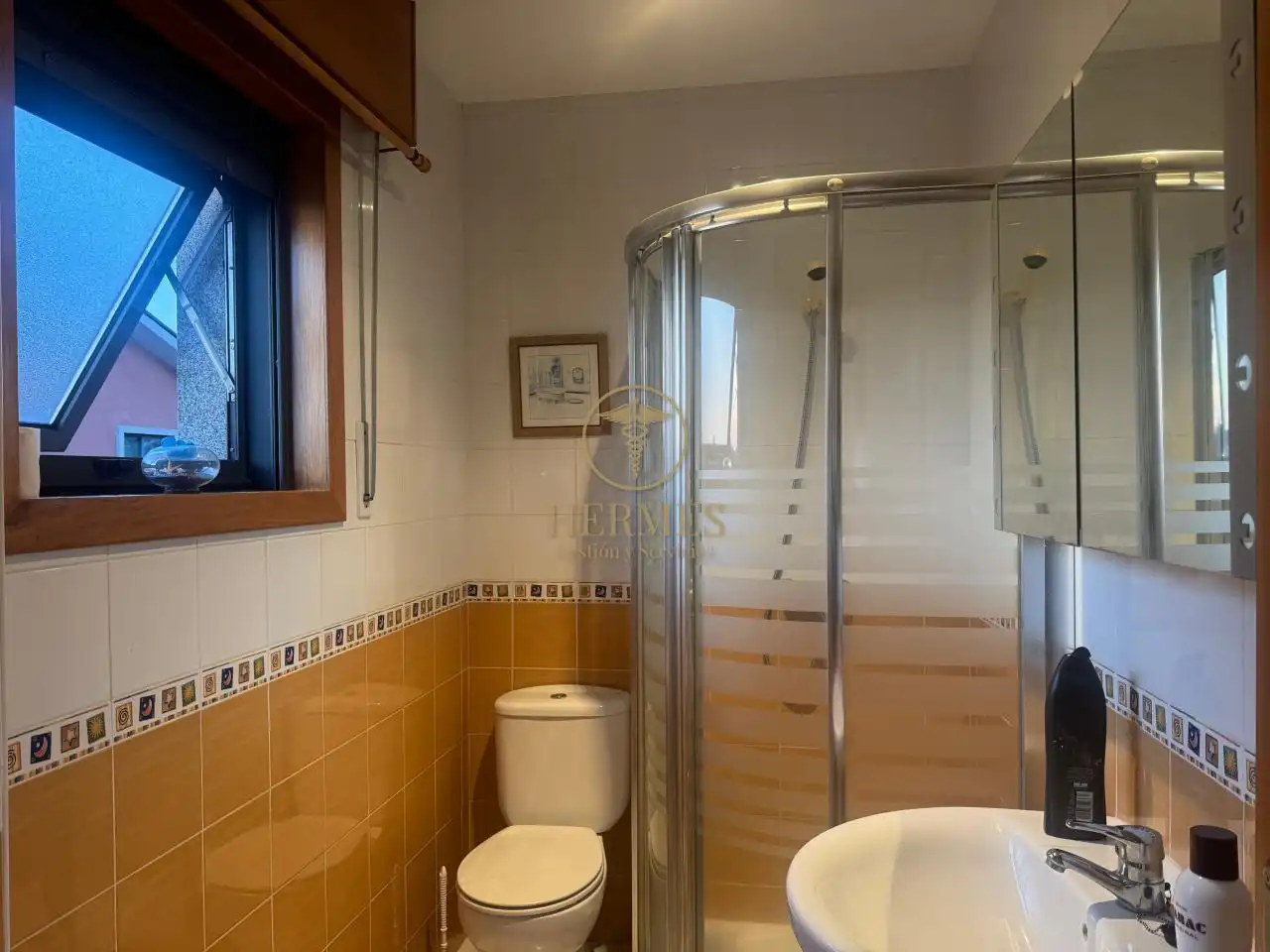 Baño de Casa adosada en venta en Tomiño con Calefacción, Jardín privado y Terraza