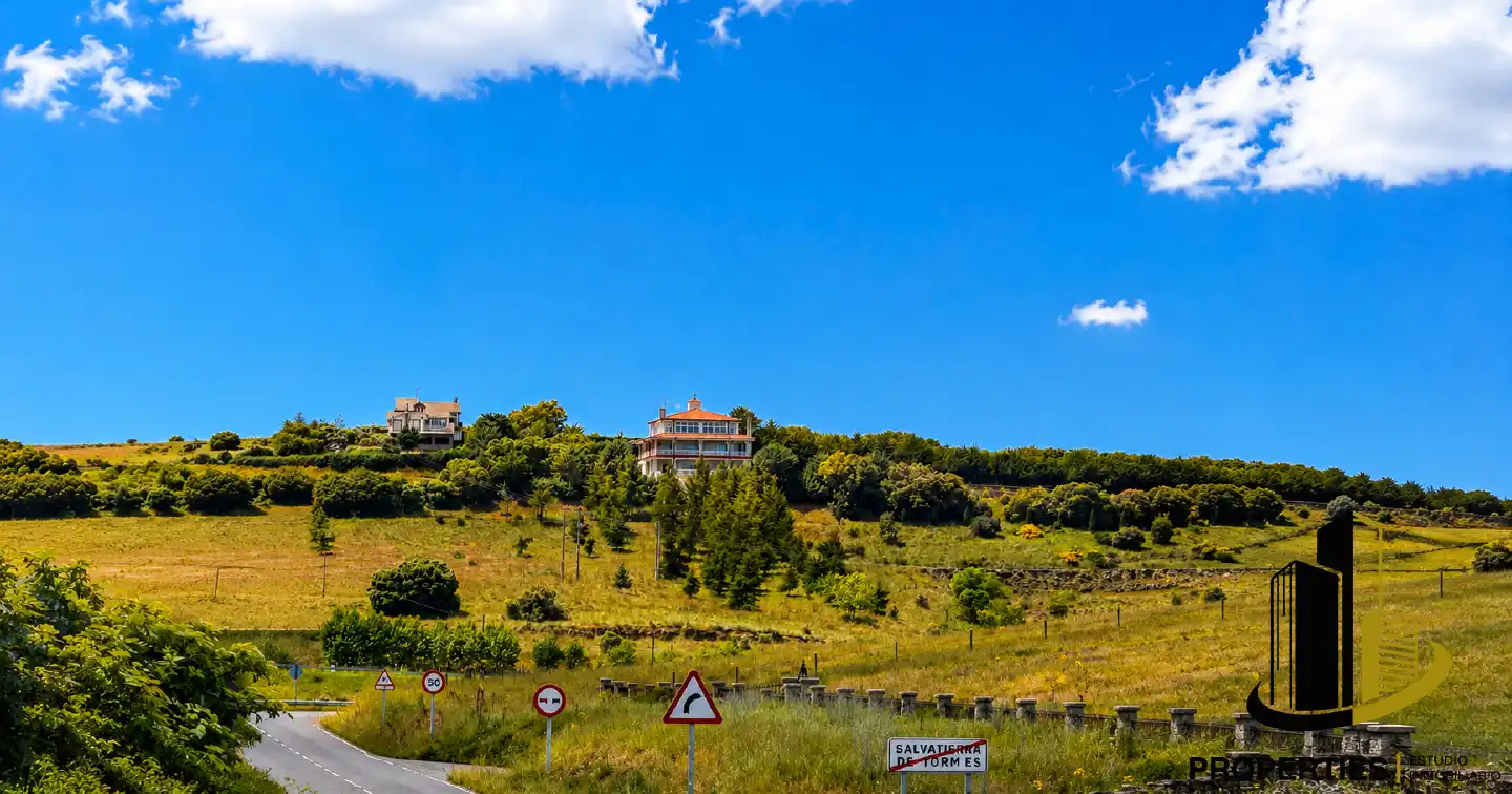 Vista exterior de Casa o xalet en venda en Salvatierra de Tormes