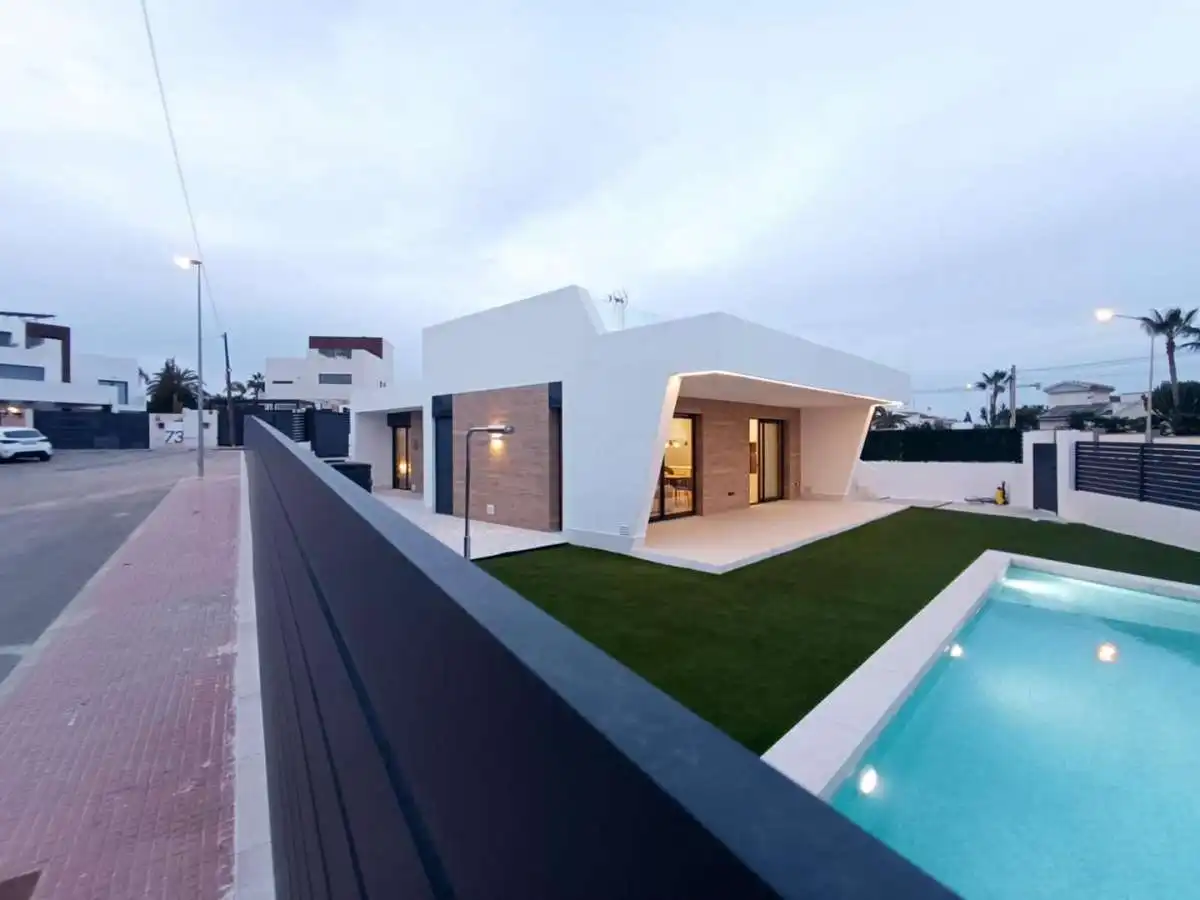 Vista exterior de Casa o chalet en venta en Rojales con Jardín privado, Terraza y Internet