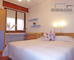 Bedroom of Flat to rent in Bilbao 