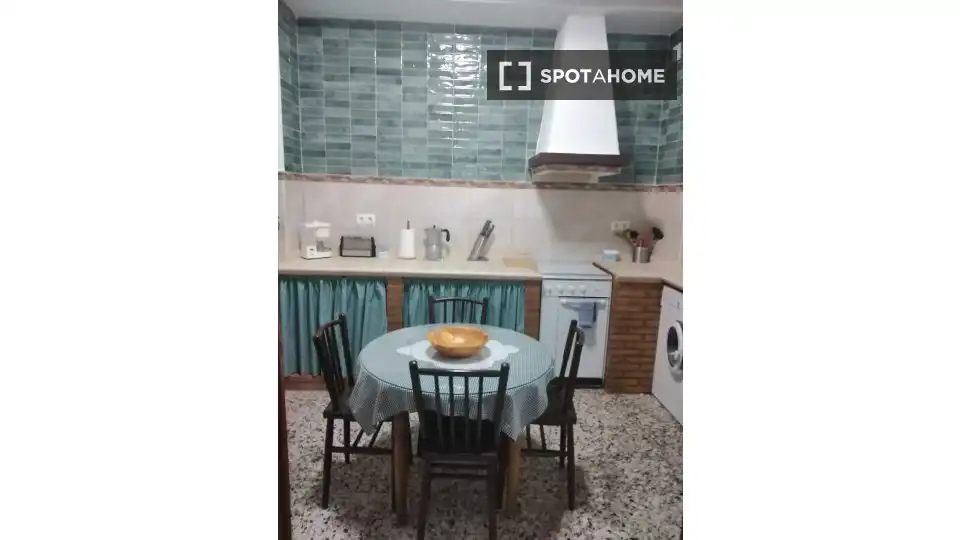 Cuina de Apartament per a compartir en Encinasola amb Aire condicionat, Terrassa i Moblat