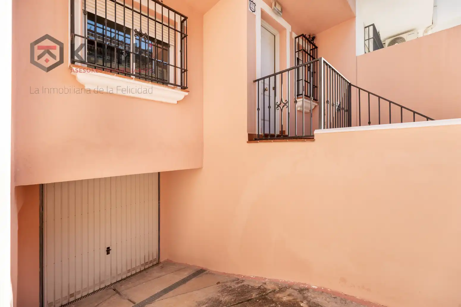 Casa adosada en venda en Las Gabias amb Calefacció