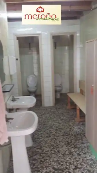 Baño de Nave industrial en venta en Elche / Elx