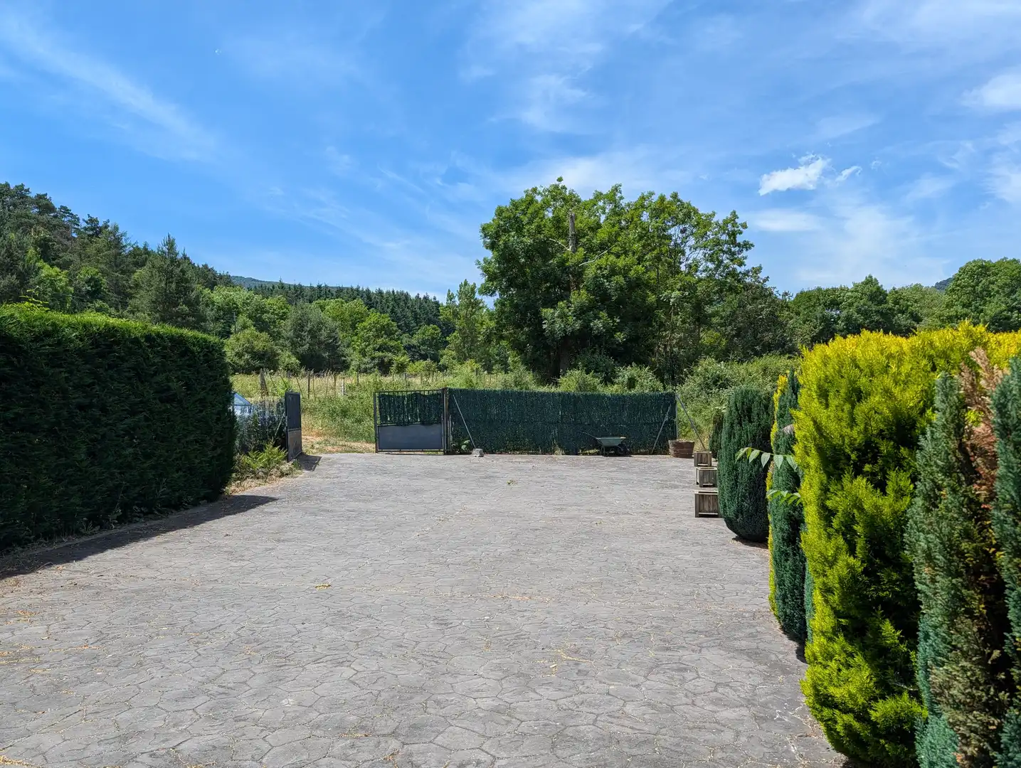 Garden of Land for sale in Zorraquín