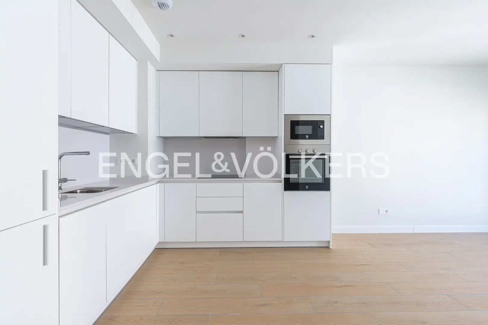 Kitchen of Flat for rent in Madrid  with Air Conditioner, Heating and Swimming Pool