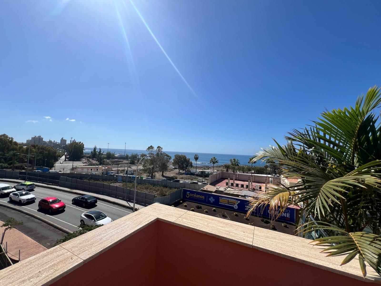 Vista exterior de Apartament en venda en Mogán amb Aire condicionat, Jardí privat i Terrassa