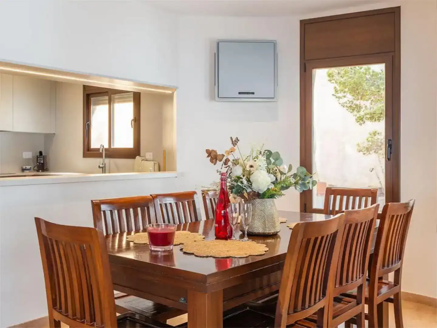 Comedor de Finca rústica de alquiler en Lloret de Mar con Aire acondicionado, Jardín privado y Piscina