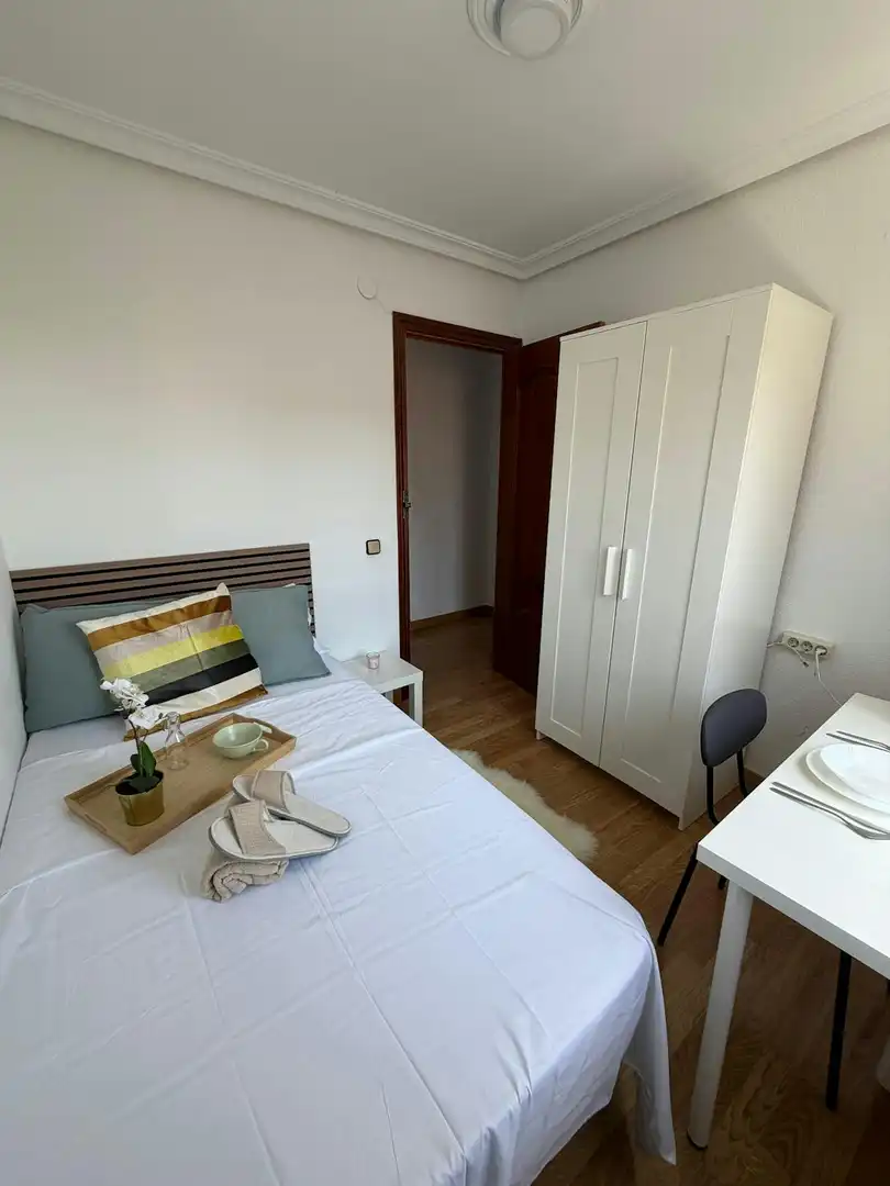 Habitación de Piso para compartir en Leganés con Calefacción y Lavadora