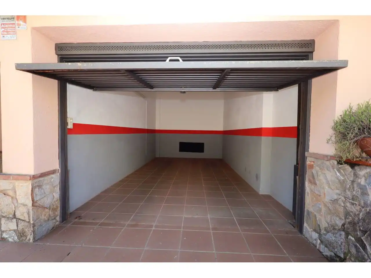 Aparcament de Casa o xalet en venda en Lloret de Mar amb Calefacció, Jardí privat i Terrassa