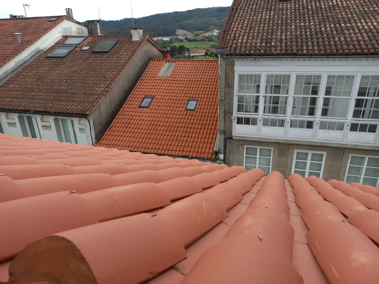 Vista exterior de Casa adosada de alquiler en Santiago de Compostela  con Trastero, Amueblado y Horno