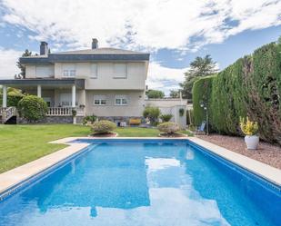 Piscina de Casa o xalet en venda en  Zaragoza Capital amb Aire condicionat, Calefacció i Jardí privat