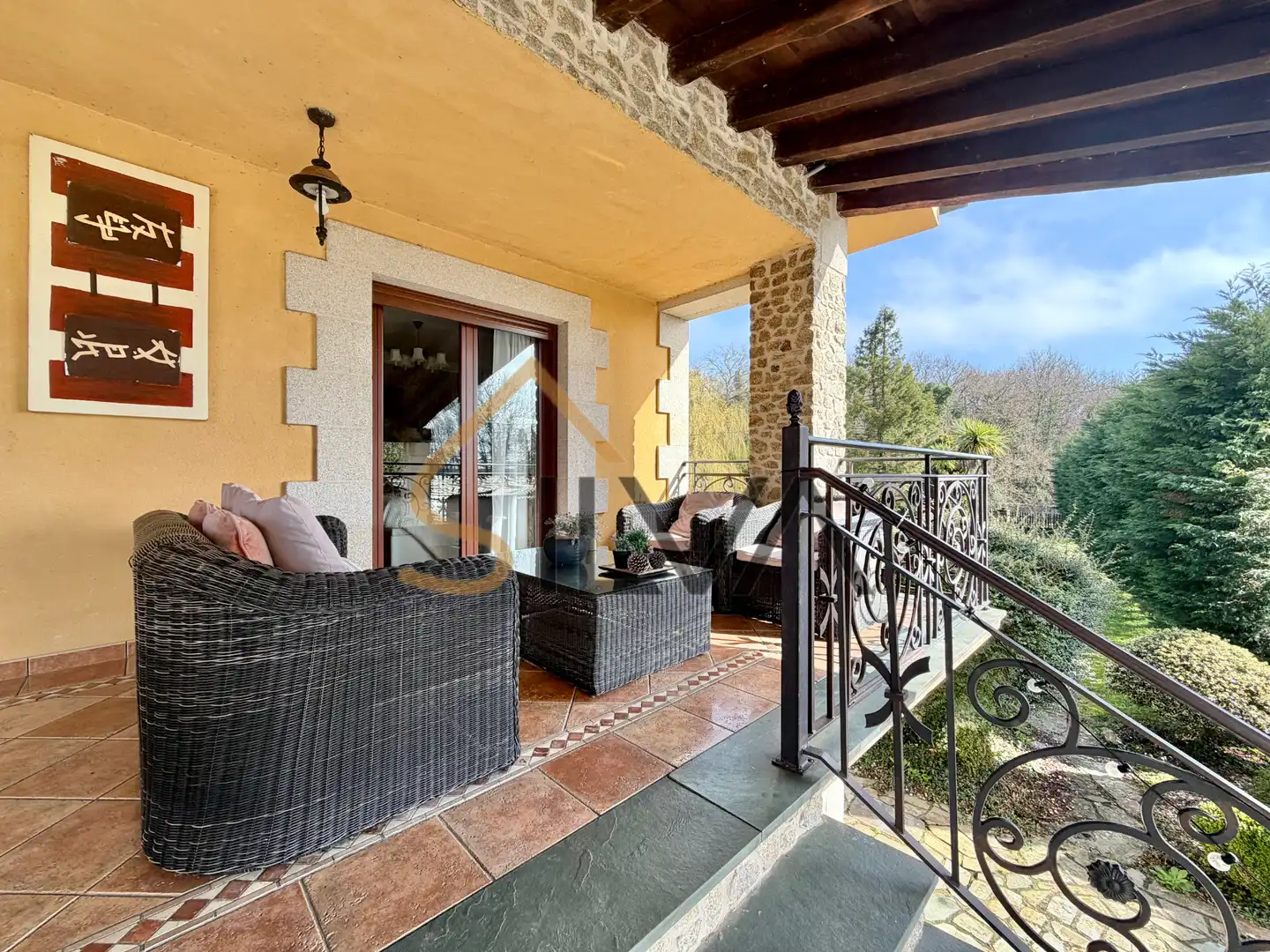 Terrassa de Casa o xalet en venda en Lugo amb Calefacció, Jardí privat i Parquet