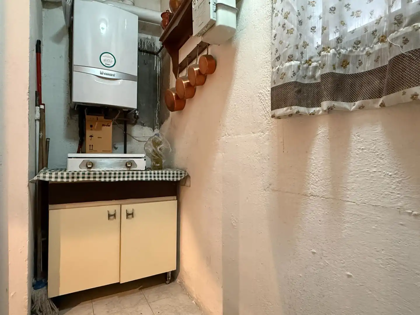 Cocina de Casa adosada en venta en Guadalajara con Calefacción, Terraza y Amueblado