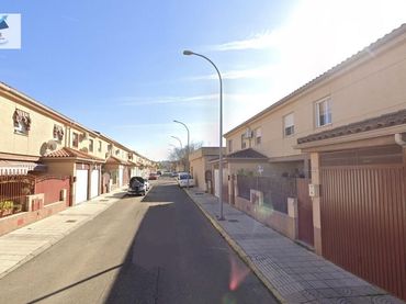 Adossat en venda a Calle GUTEMBERG