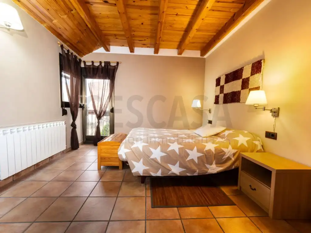 Casa o chalet en venta en Calle Nucleo De Altron, Sort
