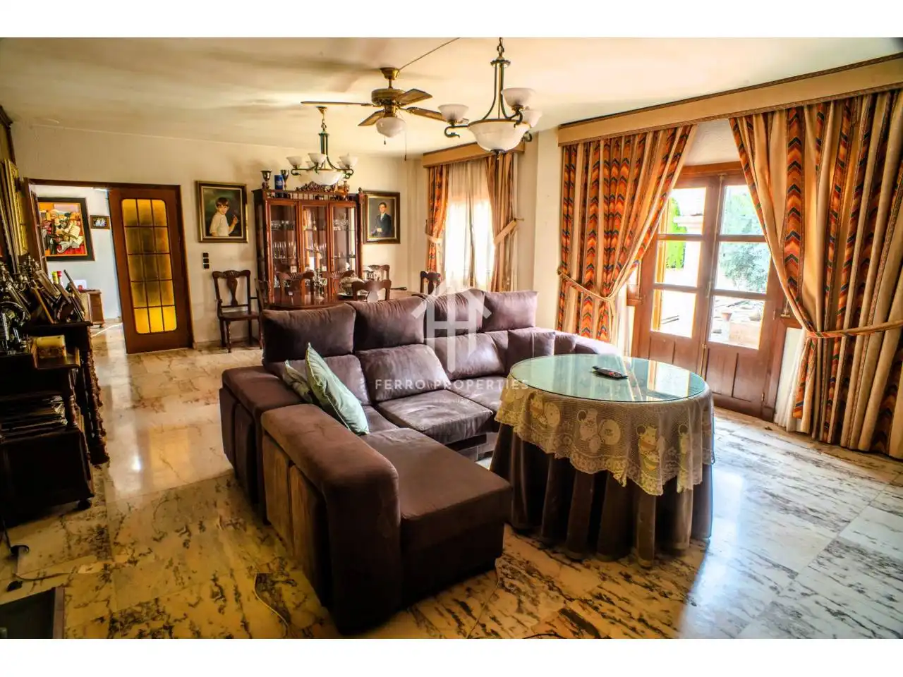Sala d'estar de Finca rústica en venda en Loja amb Aire condicionat, Calefacció i Jardí privat