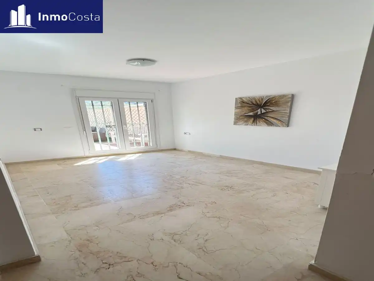 Sala d'estar de Pis en venda en La Línea de la Concepción