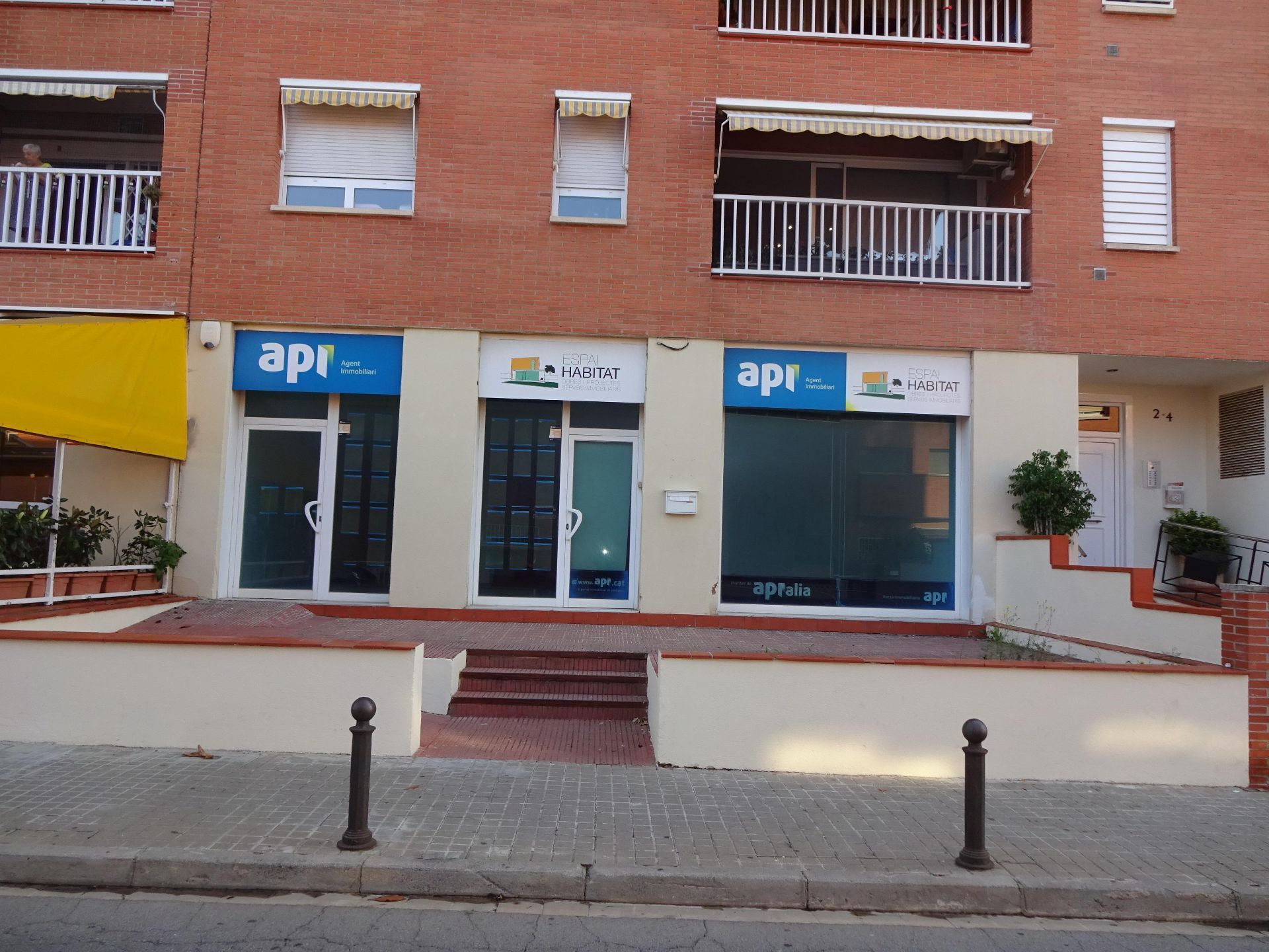 Vista exterior de Local en venda en Premià de Mar