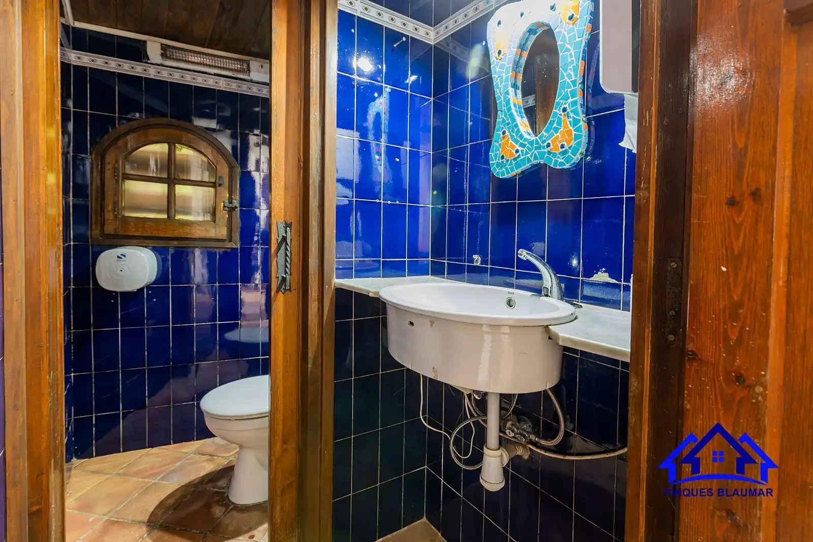 Badezimmer von Geschaftsraum zur Miete in Sant Iscle de Vallalta mit Klimaanlage und Terrasse