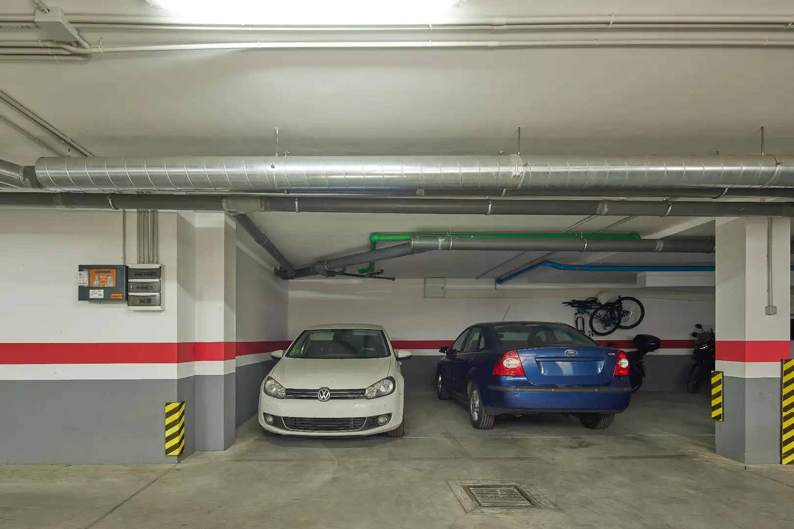 Parking de Dúplex en venta en Cádiz con Aire acondicionado y Trastero