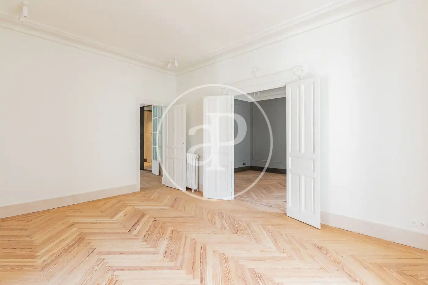 Schlafzimmer von Wohnung zur Miete in Madrid mit Klimaanlage, Heizung und Möbliert