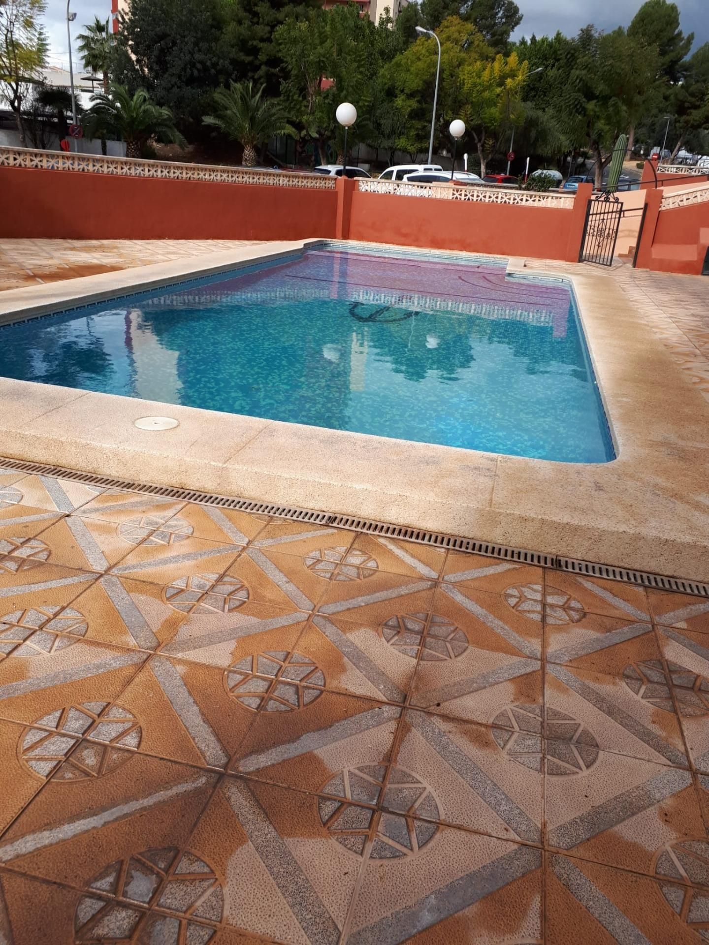 Piscina de Apartament en venda en Benidorm amb Aire condicionat, Terrassa i Piscina comunitària