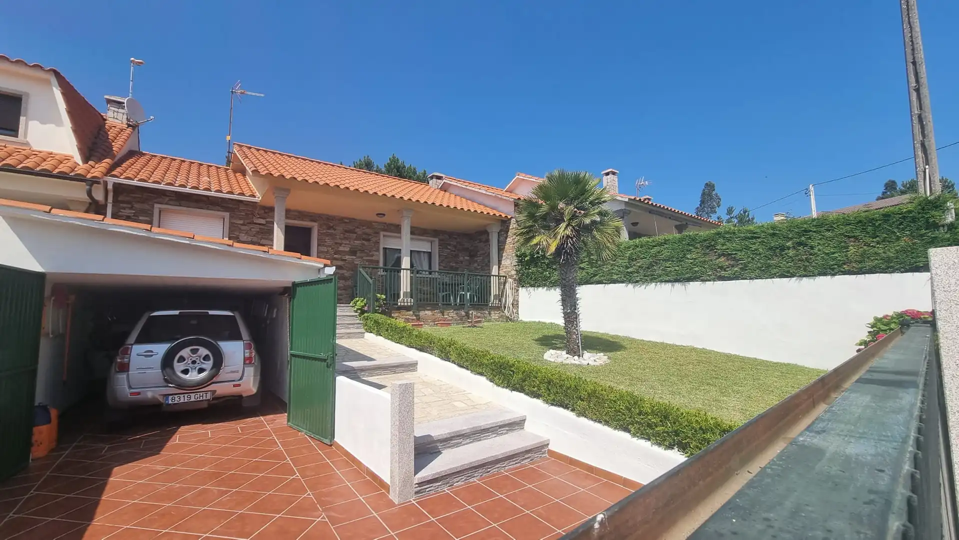 Exterior view of Detached homes for rent in Sanxenxo  with Private garden, Terrace and Furnished