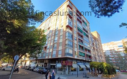 Vista exterior de Àtic en venda en  Zaragoza Capital amb Aire condicionat i Terrassa