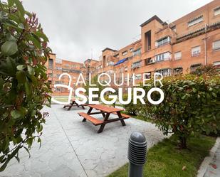 Exterior view of Flat to rent in  Madrid Capital  with Heating, Swimming Pool and Furnished