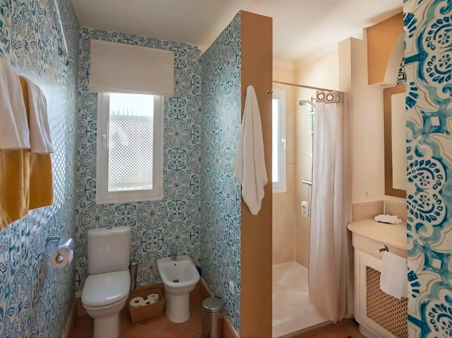 Bany de Casa o xalet en venda en Benalup-Casas Viejas amb Aire condicionat, Calefacció i Jardí privat