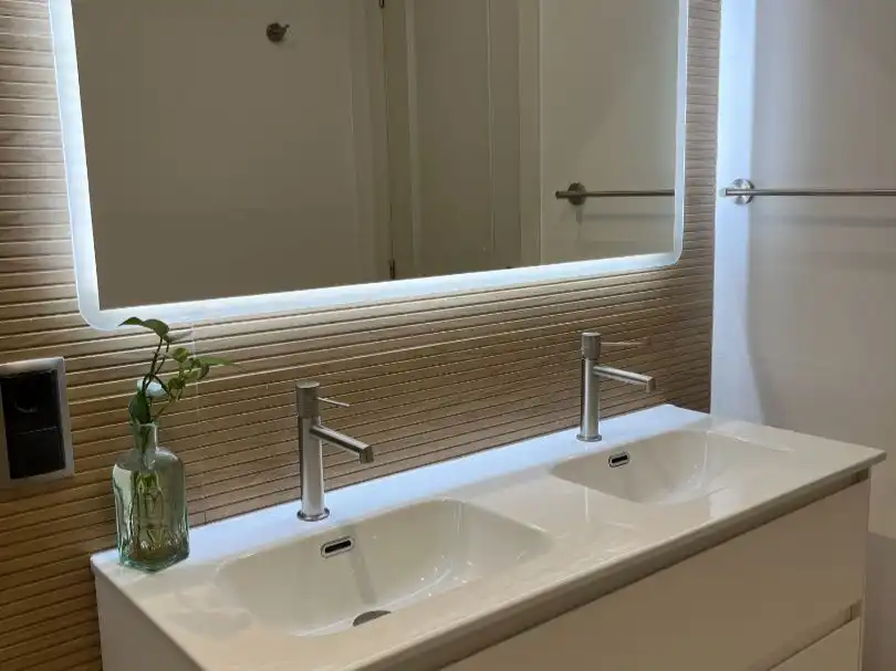 Baño de Piso en venta en Vigo  con Balcón