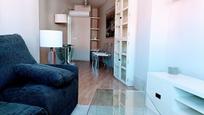 Living room of Flat to rent in  Madrid Capital  with Air Conditioner, Heating and Parquet flooring