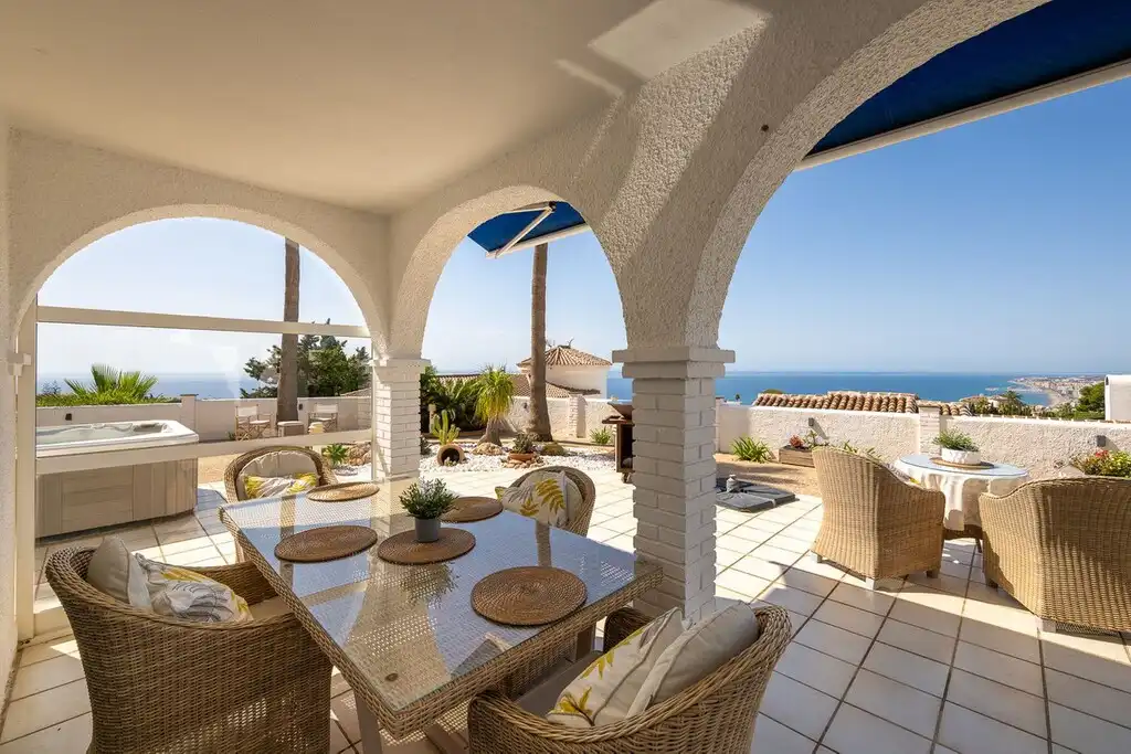 Terrassa de Casa o xalet en venda en Benalmádena amb Aire condicionat, Jardí privat i Terrassa