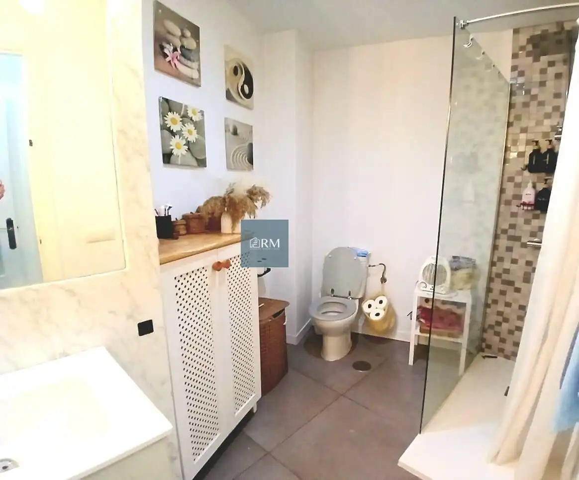 Bathroom of Ground floor for sale in Sanlúcar de Barrameda  with Air Conditioner and Storage room