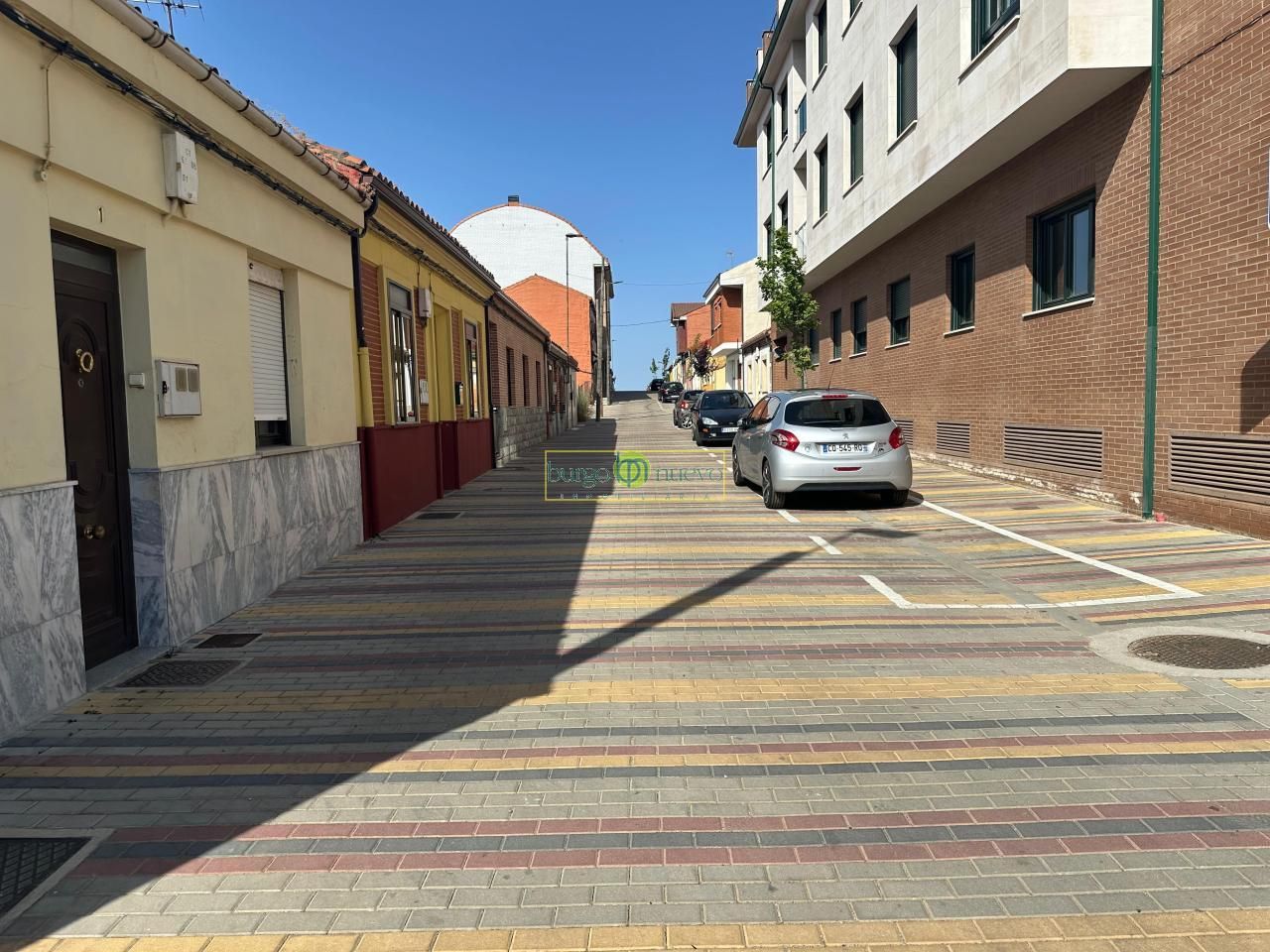 Vista exterior de Casa o xalet en venda en León Capital  amb Calefacció