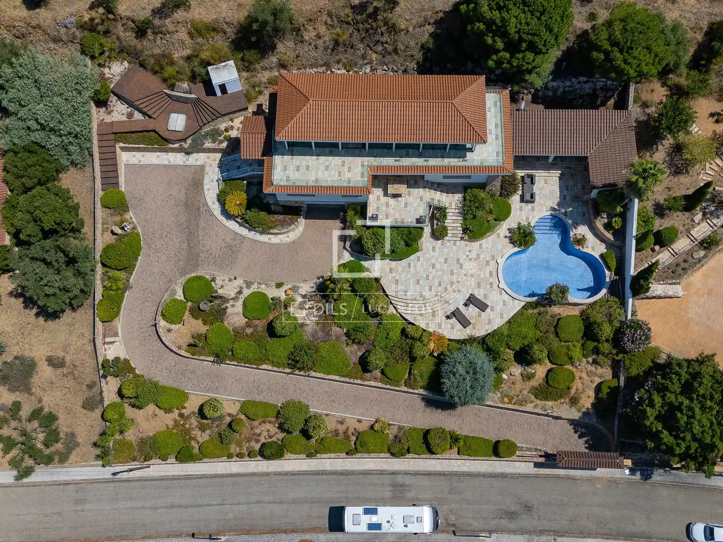 Vista exterior de Casa o xalet en venda en Pau amb Aire condicionat, Calefacció i Jardí privat