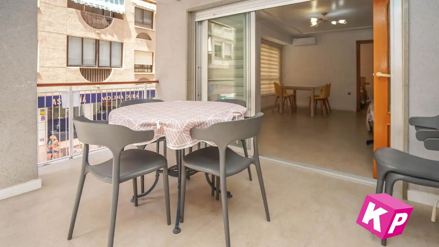 Wohnung mit Aufzug zum Verkauf in Calle Elche