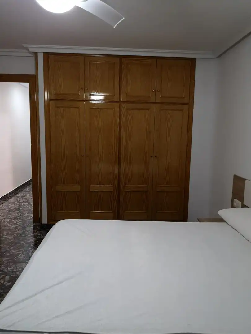 Schlafzimmer von Wohnung zur Miete in Murcia mit Heizung, Abstellraum und Möbliert